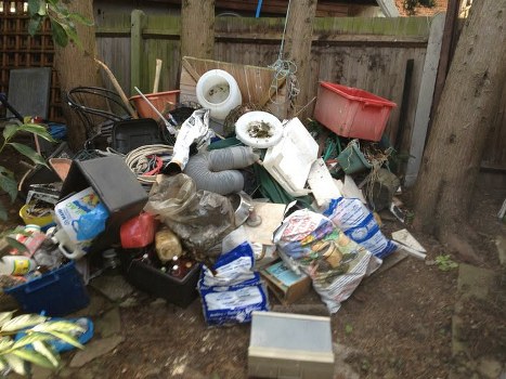 Furniture disposal and careful removal during house clearance